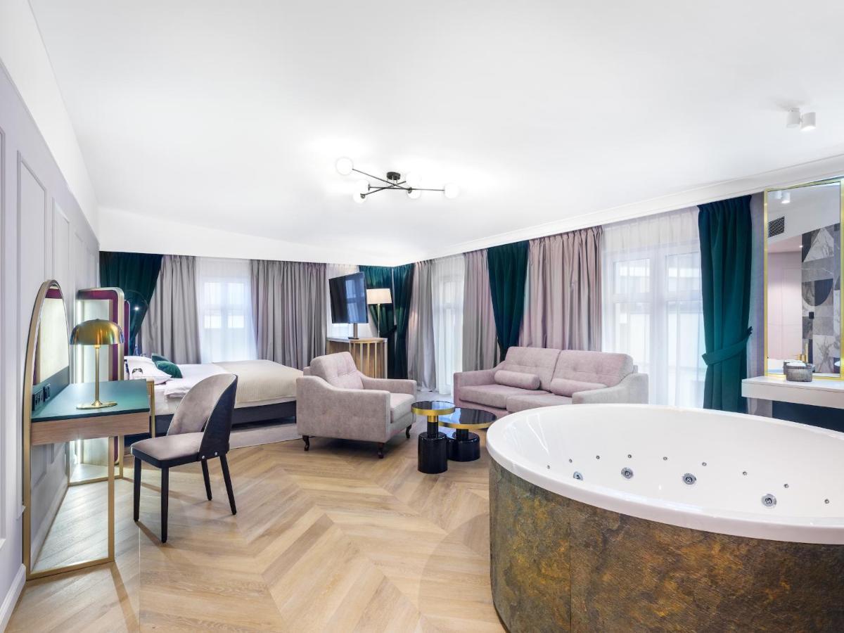 Golden Queen Deluxe Jacuzzi Apartments - Old Town Krakau Exterior foto